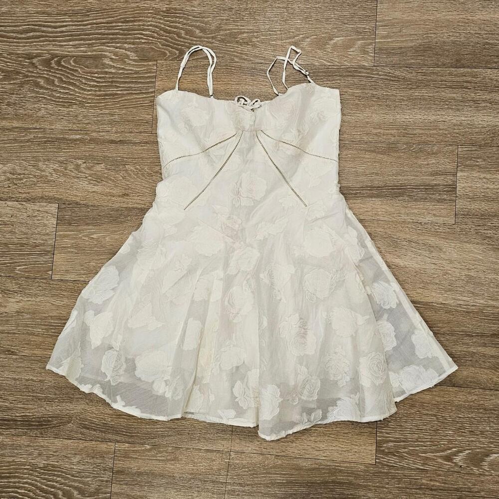 HOUSE OF CB 'Serenita' Vintage Cream Floral Mini Dress